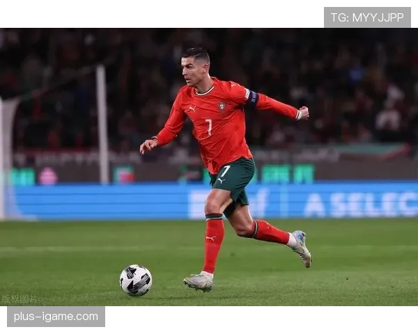 重温绿茵传奇：足球史上十大经典进球点燃激情岁月