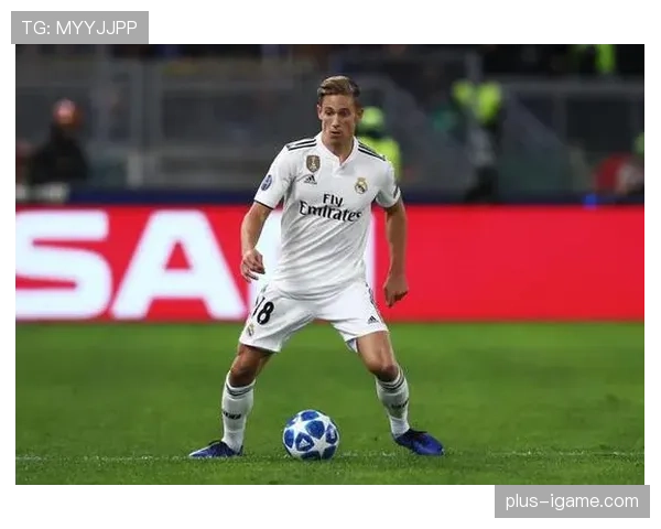 特温中场组织能力出色,助力球队稳步提升表现 特温中场组织能力出色,助力球队稳步提升表现