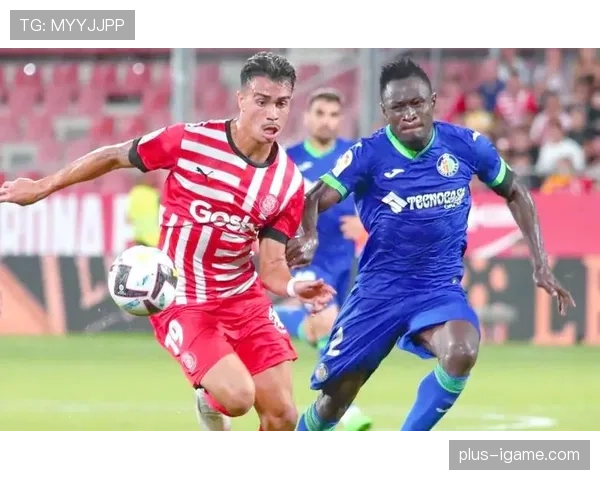 西甲新赛季前瞻：各队积极备战，新星闪耀引关注