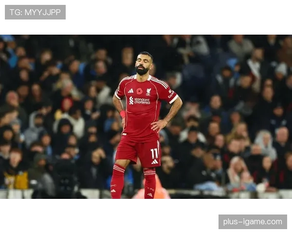 火力全开！利物浦中场变革危机：谁将取代萨拉赫依赖体系，力保豪门地位？